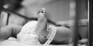 Bebé no hospital Unicap - Hilando Vidas