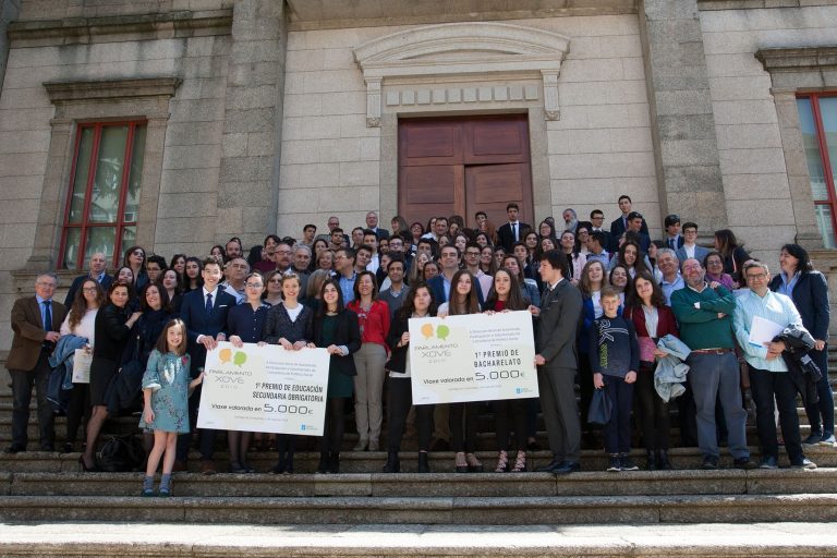 Alumnos de Lugo e Becerreá álzanse cos premios de oratoria Parlamento Xove