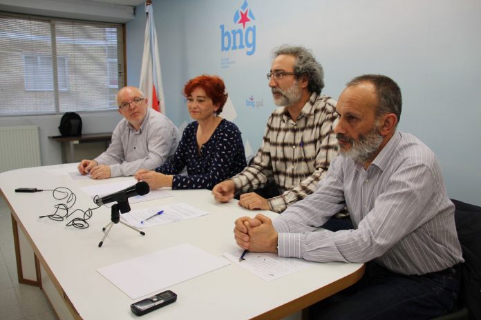 O responsable local Lois Blanco, a concelleira Maite Ferreiro, Álex Penas e Antón Bao | Bloque Nacionalista Galego
