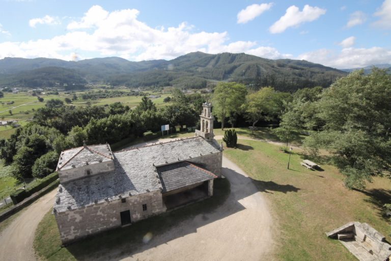 Igrexa do Castro de Ouro, en Alfoz | Turismo de Galicia