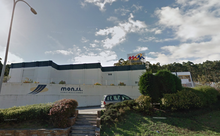 Sede da liquidada Construcciones Mon S.L. en Burela | Google