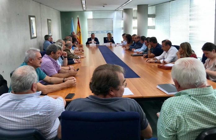 Representantes de 50 concellos lucenses coordinaron canda o delegado territorial da Xunta, José Manuel Balseiro, o novo programa de obradoiros de emprego | Xunta de Galicia