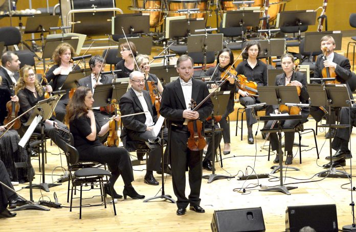 Real Filharmonía de Galicia. En primeiro plano, James Dahlgren | Concello de Santiago de Compostela