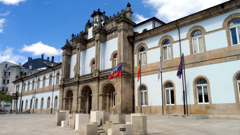 O programa Primeira Oportunidade ofrece 23 contratos de ata dous anos na Deputación de Lugo