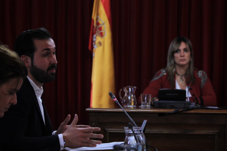 O pleno municipal forza ao Concello a realizar estudos técnicos e xurídicos antes de proceder a declarar O Garañón zona verde | Óscar Bernárdez