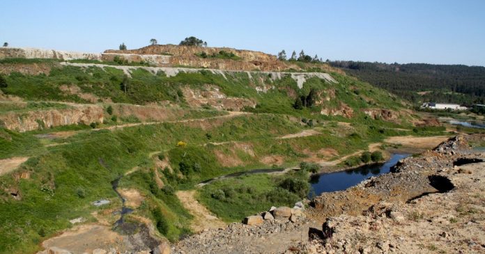 A mina do Pino-Touro fai perigar o Camiño Francés | Adega