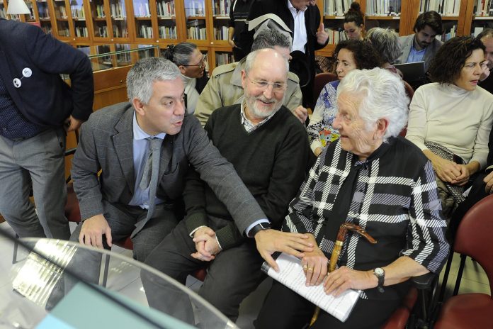 Antía Cal con Valentín García, secretario xeral de Política Lingüística da Consellería de Cultura | Xunta de Galicia
