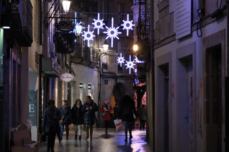 Comercios do centro de Lugo durante o Nadal