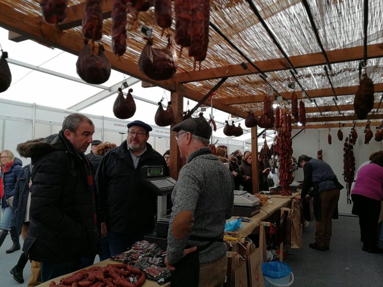 10.000 quilos de produto listos para a Feira do Butelo da Fonsagrada para o fin de semana