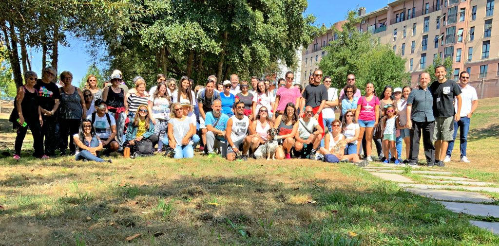 O grupo de participantes de #OLugoMenosCoñecido, no parque de Paradai (Asociación na defensa do Patrimonio Cultural Galego)