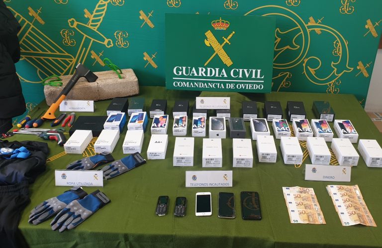 Detidas tres persoas por roubos en tendas de telefonía móbil de Lugo e outras provincias