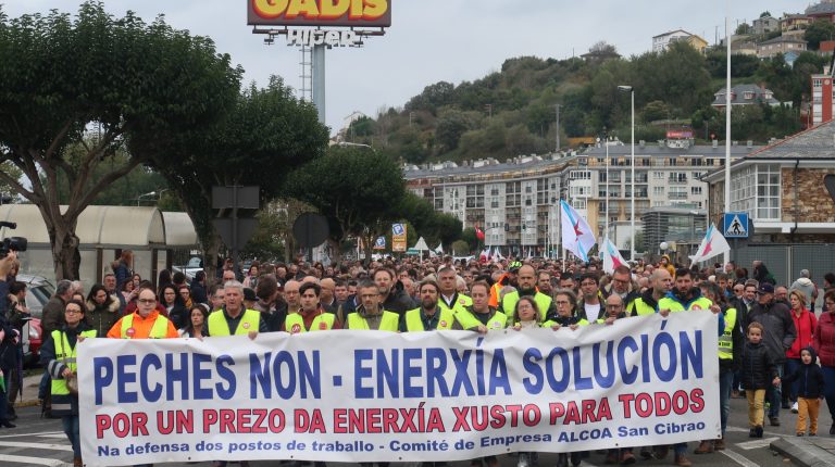 Os traballadores de Alcoa ameazan cunha “gran manifestación” en Lugo se non hai beneficios eléctricos para a empresa