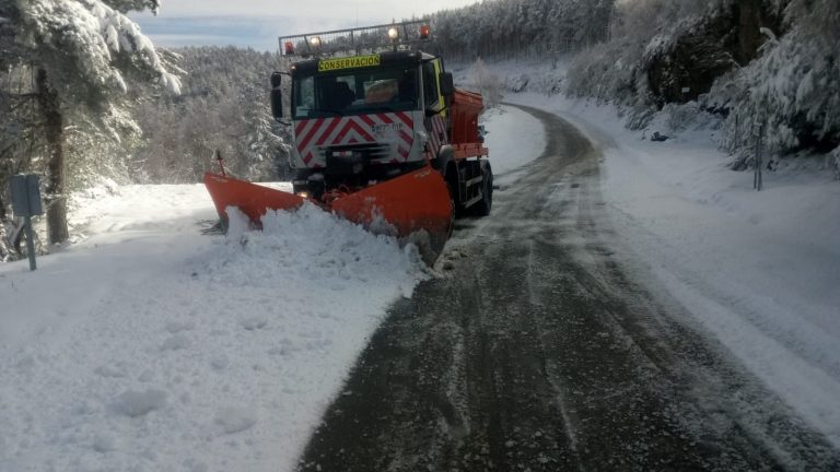A borrasca Bella trae neve a Lugo e xa condiciona a circulación en tres estradas
