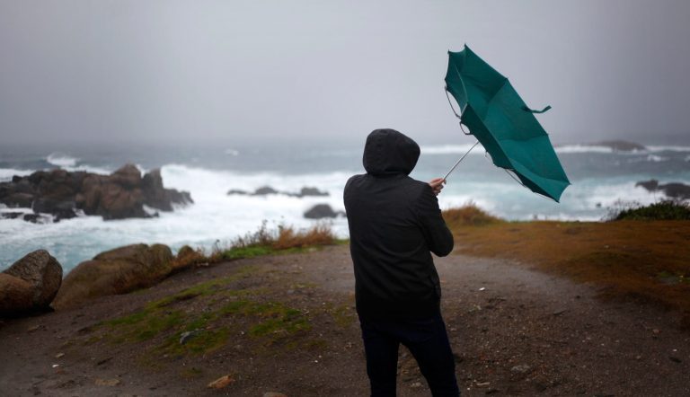 A provincia rexistrou 105 incidencias por mor de refachos de vento de máis de 100km/h