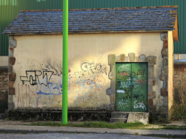 O pulo da arte urbana en Lugo: o Concello busca artistas locais para pintar un mural na Pista Vermella