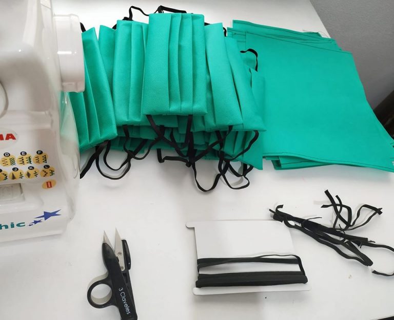 Un taller de costura aberto no mes de febreiro en Lugo doou máis de mil máscaras de protección