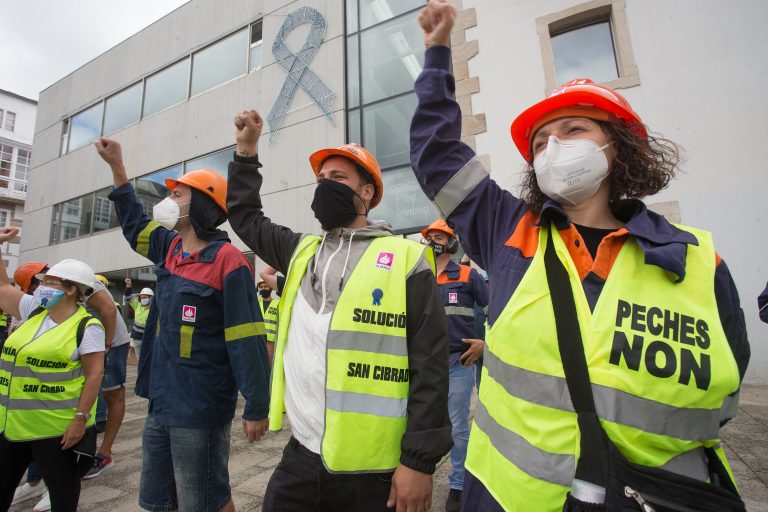 Os traballadores de Alcoa volverán á folga ante a falta de avances na venda da factoría
