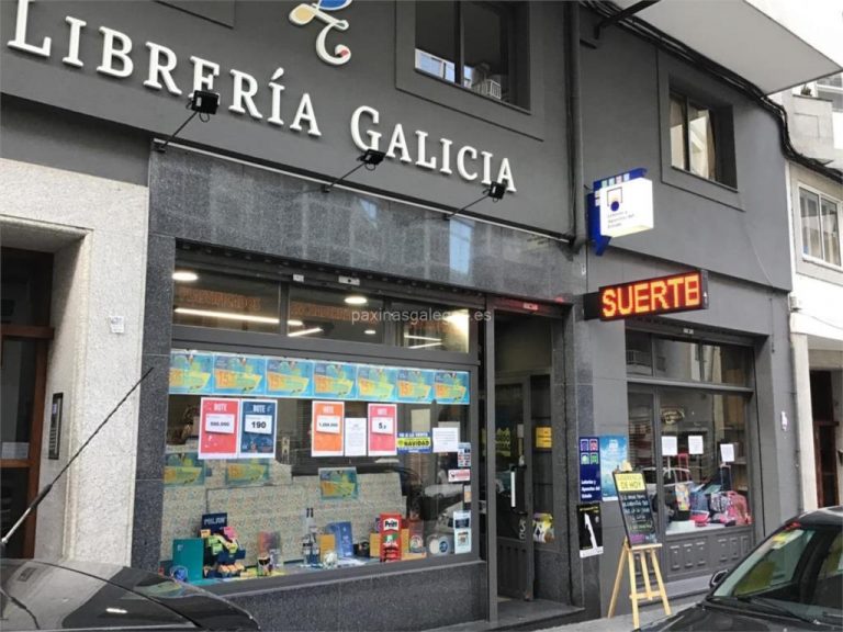Unha “clienta de toda a vida” da libraría Galicia atopa o primeiro décimo agochado en Lugo