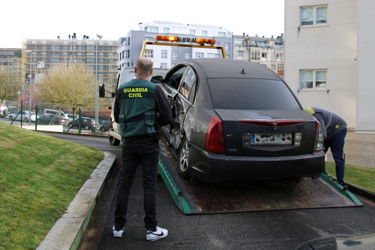 Comisados pola Garda Civil os vehículos de dous “usuarios de risco multireincidentes”