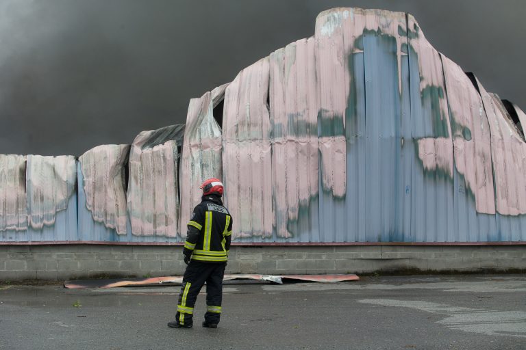 Incendio no Ceao: as perdas estimadas ascenden a “entre 12 e 15 millóns de euros”