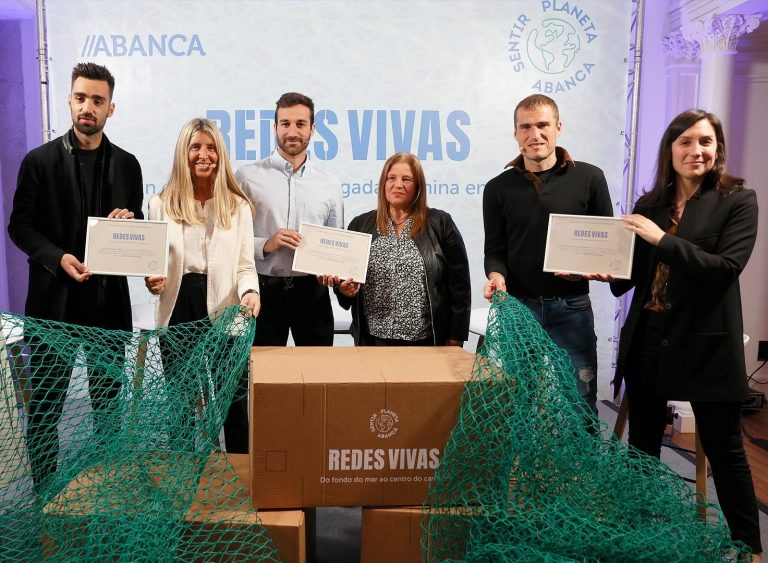 O Lugo renova as súas portarías con redes recollidas da costa galega