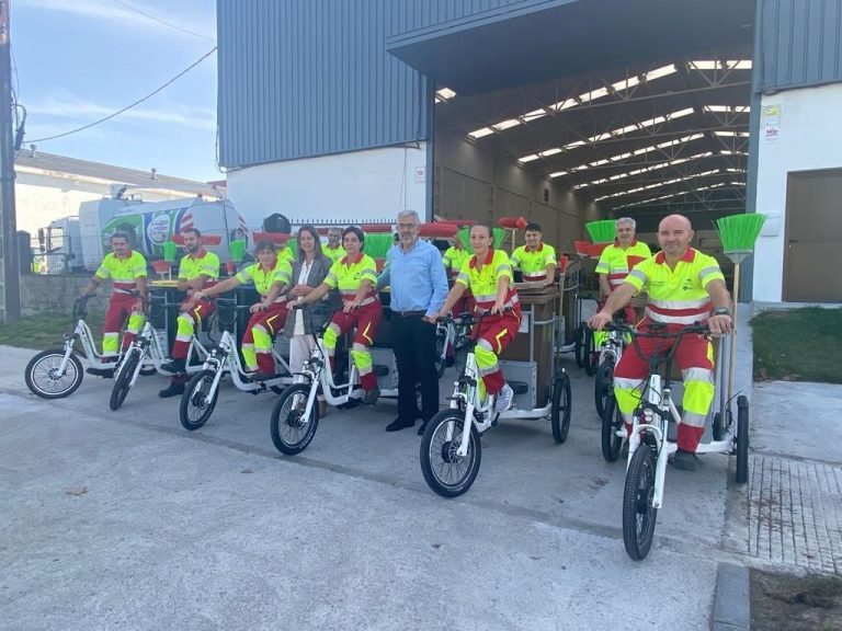 Triciclos eléctricos para limpar no San Froilán