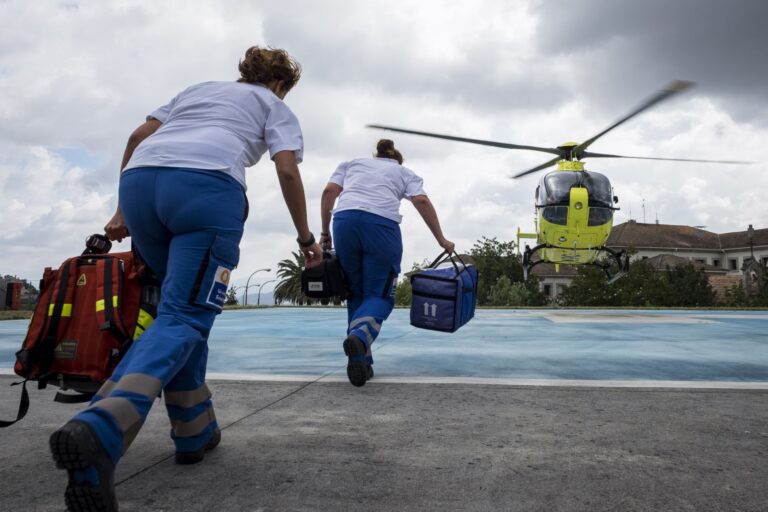 Mobilizan un helicóptero gardacostas para o rescate dun operario nun monte inaccesible da Fonsagrada