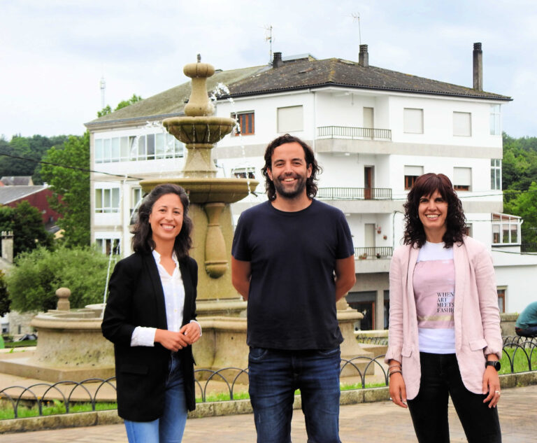 Lorena López, xerente do GDR 4 Comarca de Lugo; María Ángeles Buján, concelleira de Cultura e Turismo do Concello de Friol, e Guido Álvarez