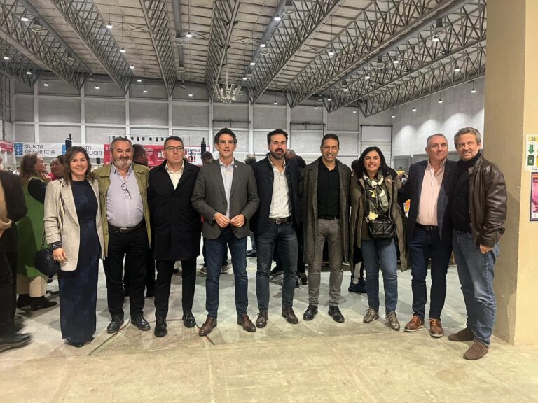 Villares eloxia o labor desinteresado e solidario das asociacións veciñais na XXI edición do Día do Veciño