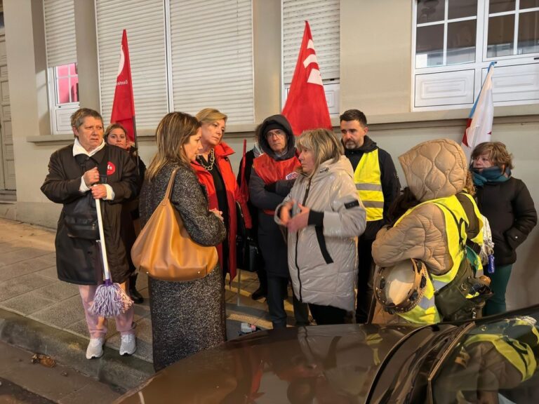 A alcaldesa de Lugo convoca á concesionaria de limpeza de edificios municipais para pór fin á folga