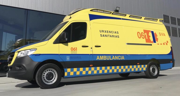 Hospitalizado un neno de oito anos tras ser atropelado cando ía en bicicleta por un paso de peóns en Lugo