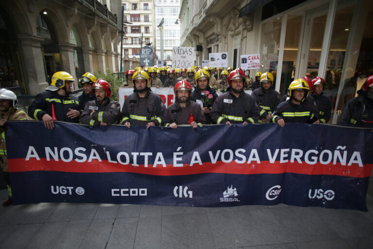 A Deputación de Lugo volve acusar aos bombeiros de non cubrir os servizos mínimos e defende a súa xestión