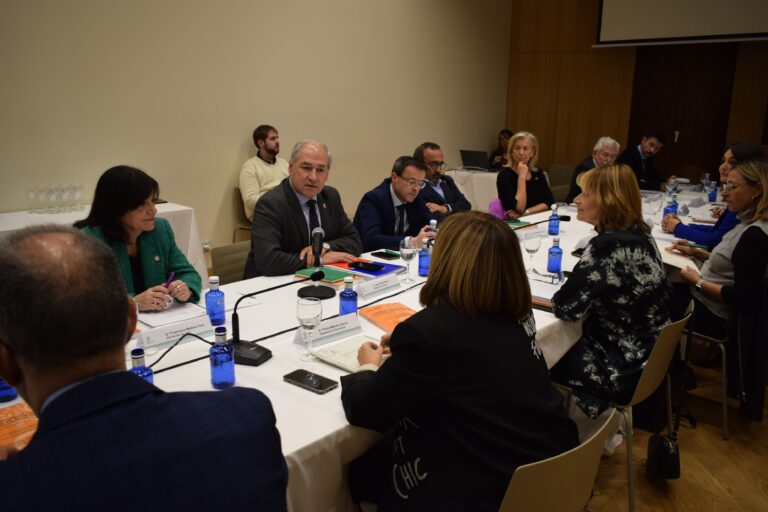 O presidente da Deputación de Lugo reclama revisar o financiamento das entidades locais