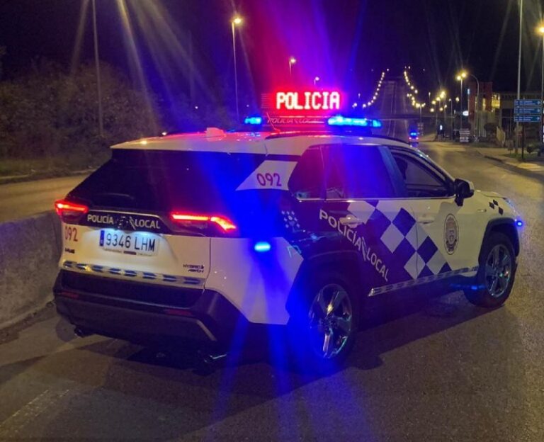 A Policía Local de Lugo detecta a un mozo de 17 anos que circulaba de maneira irregular ao volante dun vehículo