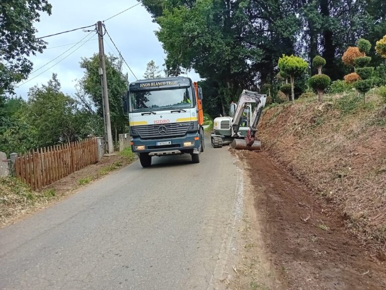 A Deputación inicia melloras na estrada que conecta Ponte de Outeiro co cinto comarcal en Castro de Rei