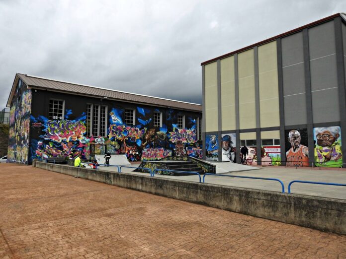 O Parque da Milagrosa e as instalacións da vella Frigsa (Foto: Guido Álvarez Parga)