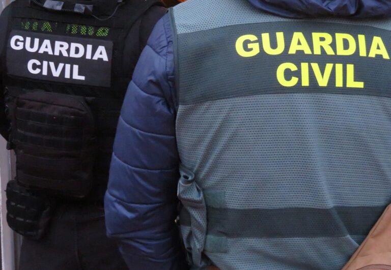 Atraco a punta de pistola na Caixa Rural de Cervantes