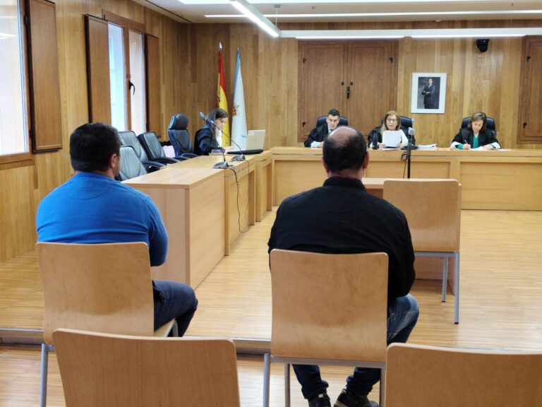Os veciños que pelexaron por un cabalo en Xermade pactan antes do xuízo e ningún irá ao cárcere