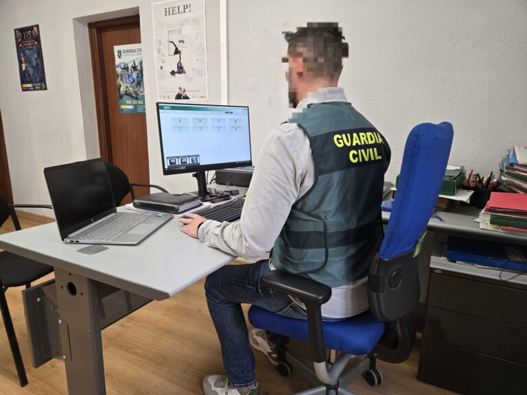 Detidos seis veciños de Lugo como presuntos autores dun delito de roubo con forza nun colexio de Vilalba