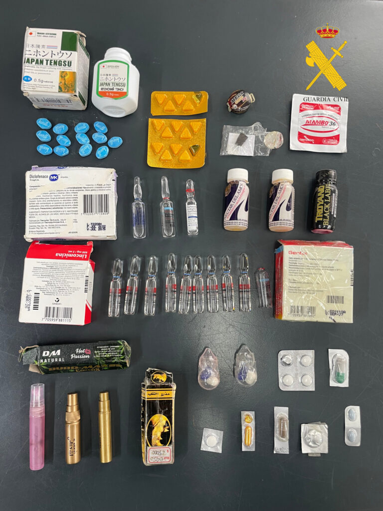 Cólleno nun control mentres transportaba medicamentos prohibidos de uso sexual