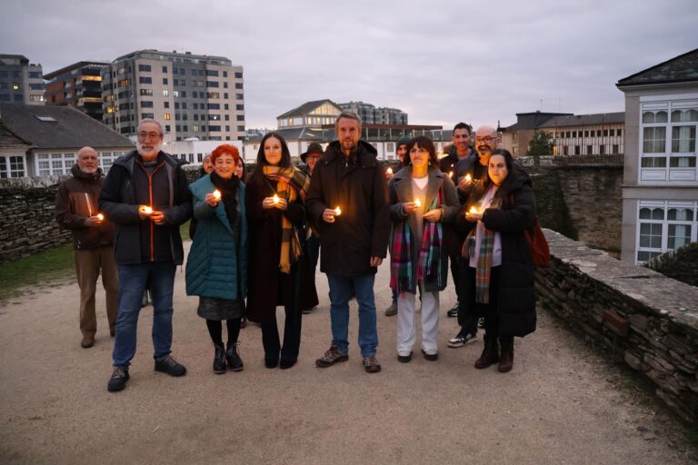 “Candeas” para iluminar os 106 puntos sen luz da Muralla de Lugo