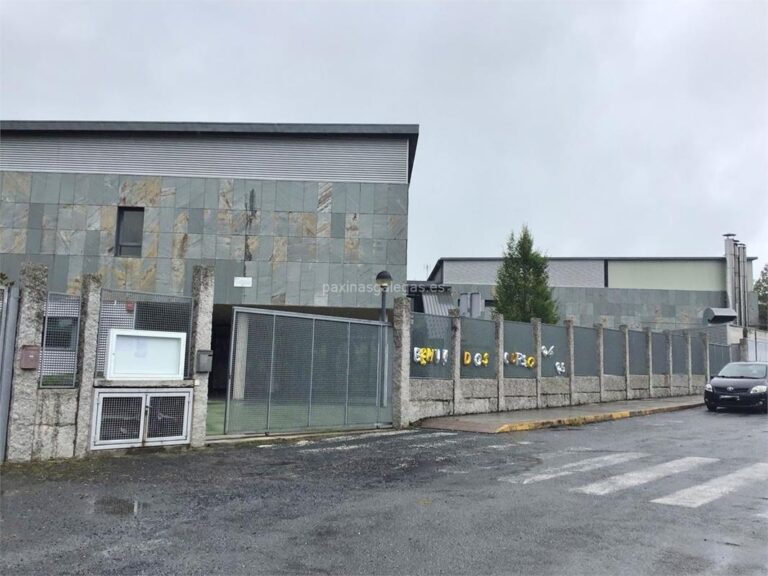 Sobresalto no CEIP de Monterroso: desaloxan o centro polo fume dunha caldeira