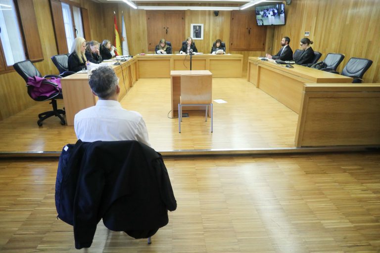 Consideran “consistente” a declaración dunha das nenas que denunciaron un profesor por presunta agresión sexual