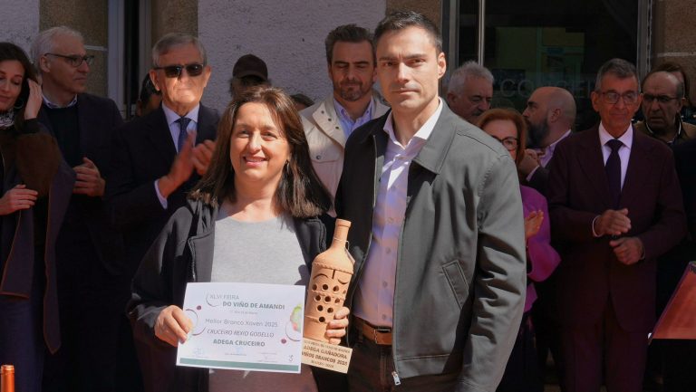A Feira do Viño de Amandi reúne máis de 20 bodegas coa colaboración da Deputación