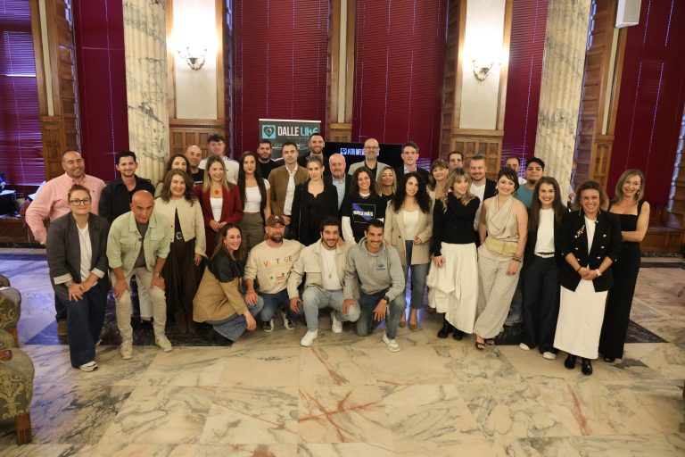 A Deputación colabora cos premios Dalle Like: talento galego de creadores de contido