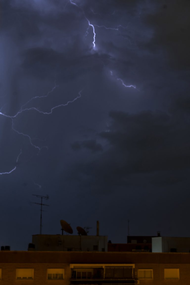 Activado un aviso amarelo por treboadas en zonas de Lugo