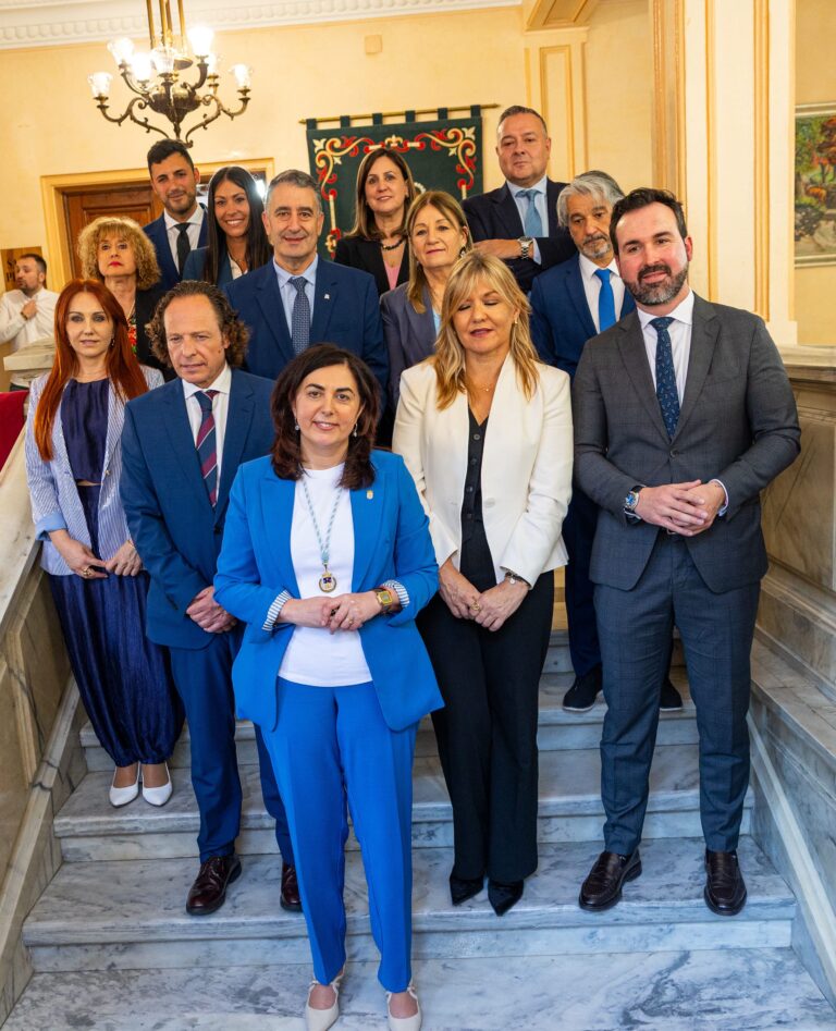 O “equipo” de Candia: sete tenentes de alcalde e María Reigosa como non adscrita