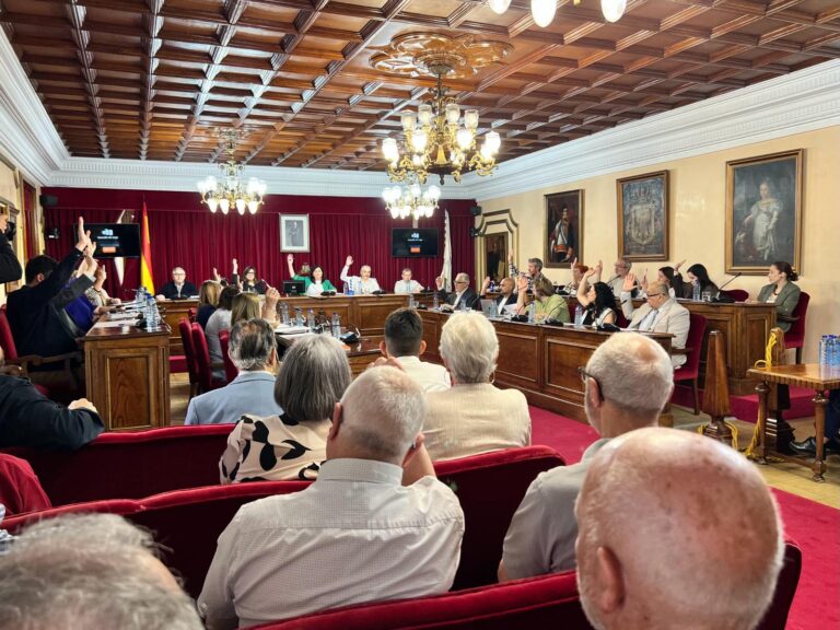 O Pleno de Lugo aproba iniciar o expediente de nomeamento de Xoán Montes como fillo predilecto