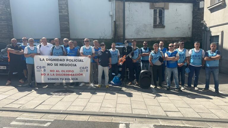 Policías nacionais e gardas civís pechan en Lugo a súa Marcha pola Dignidade Policial denunciando a falta de medios