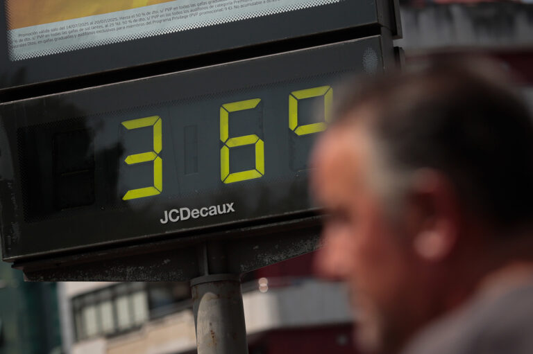 Galicia en dobre alerta meteorolóxica: treboadas violentas e onda de calor extrema